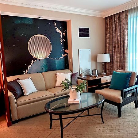 Balcony Full Strip View Suite Mgm Signature Free Valet Las Vegas Luaran gambar