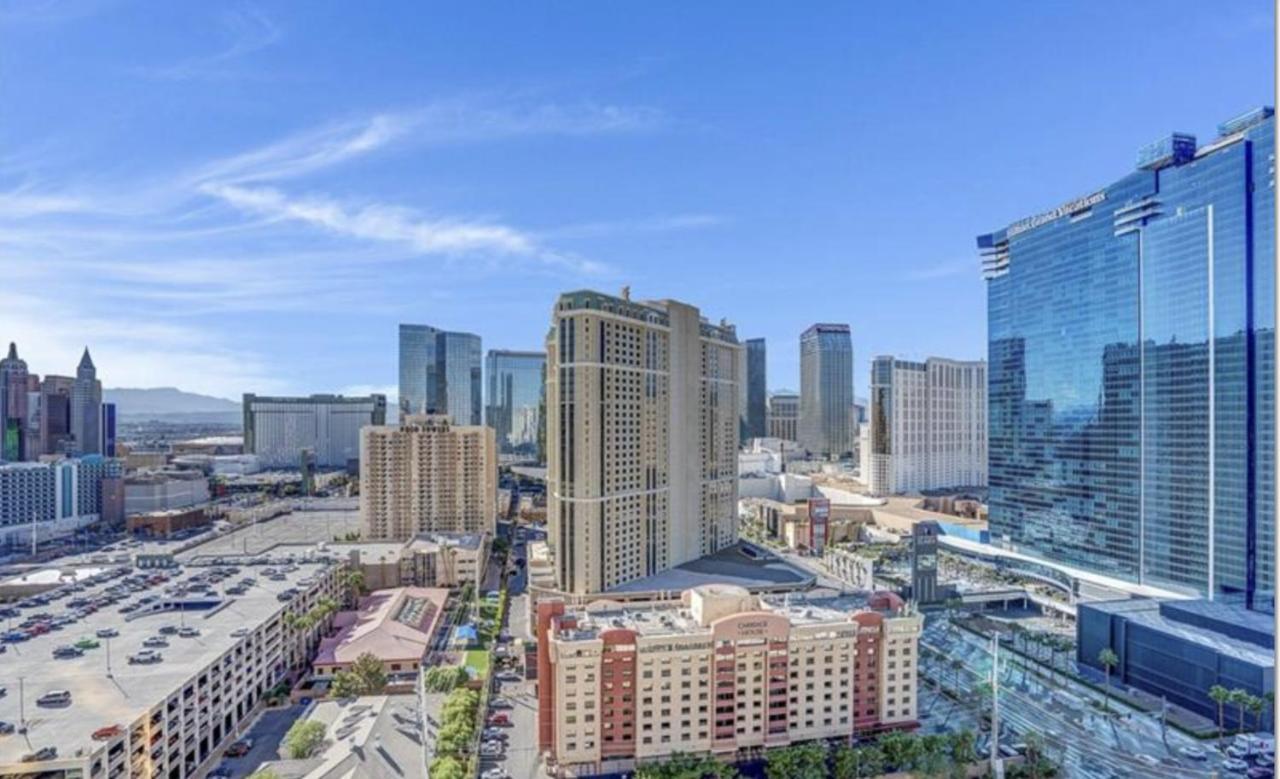 Balcony Full Strip View Suite Mgm Signature Free Valet Las Vegas Luaran gambar