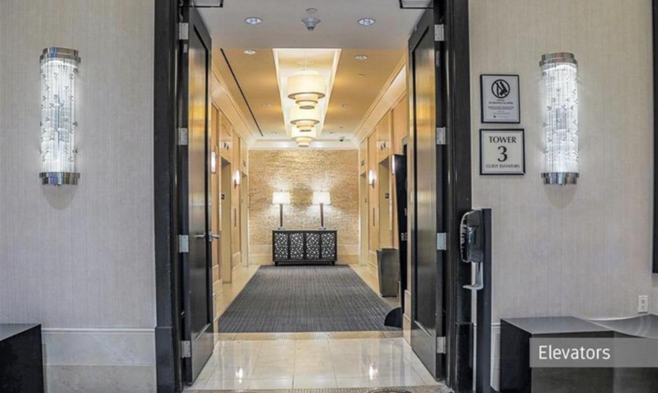 Balcony Full Strip View Suite Mgm Signature Free Valet Las Vegas Luaran gambar