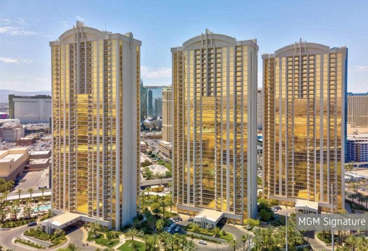 Balcony Full Strip View Suite Mgm Signature Free Valet Las Vegas Luaran gambar