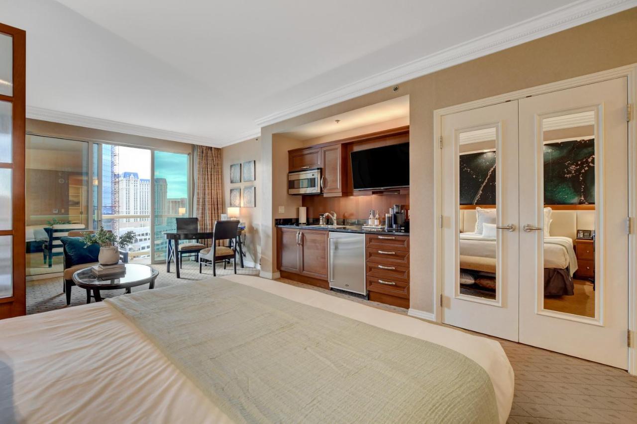 Balcony Full Strip View Suite Mgm Signature Free Valet Las Vegas Luaran gambar