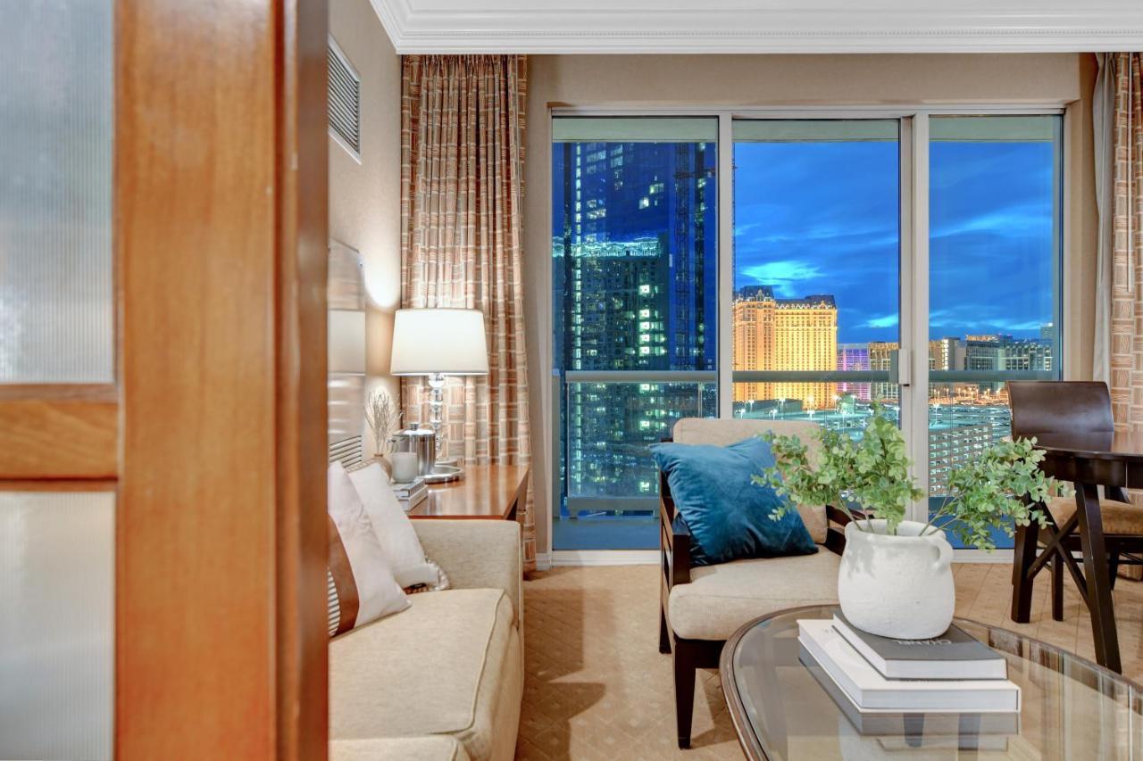 Balcony Full Strip View Suite Mgm Signature Free Valet Las Vegas Luaran gambar