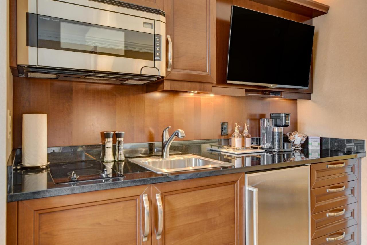 Balcony Full Strip View Suite Mgm Signature Free Valet Las Vegas Luaran gambar