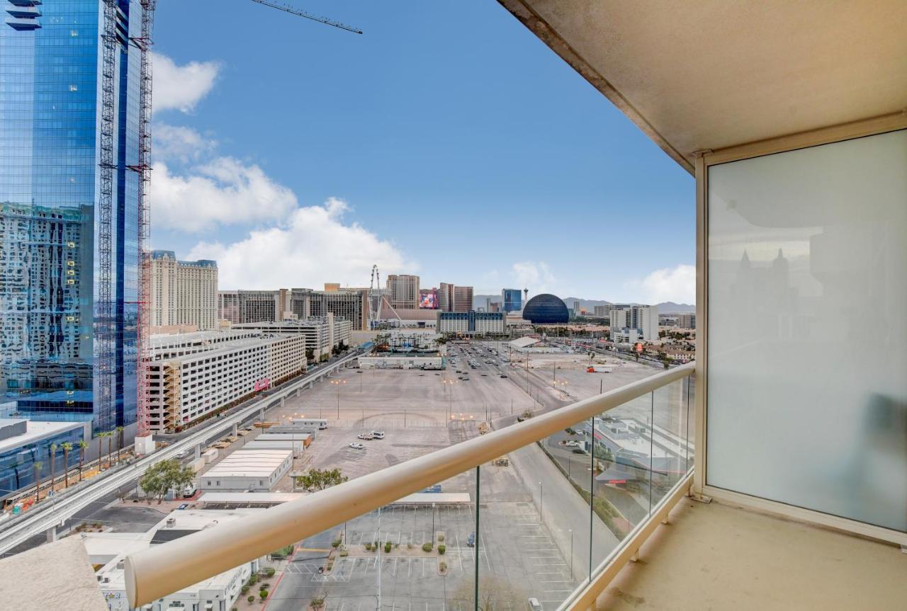 Balcony Full Strip View Suite Mgm Signature Free Valet Las Vegas Luaran gambar