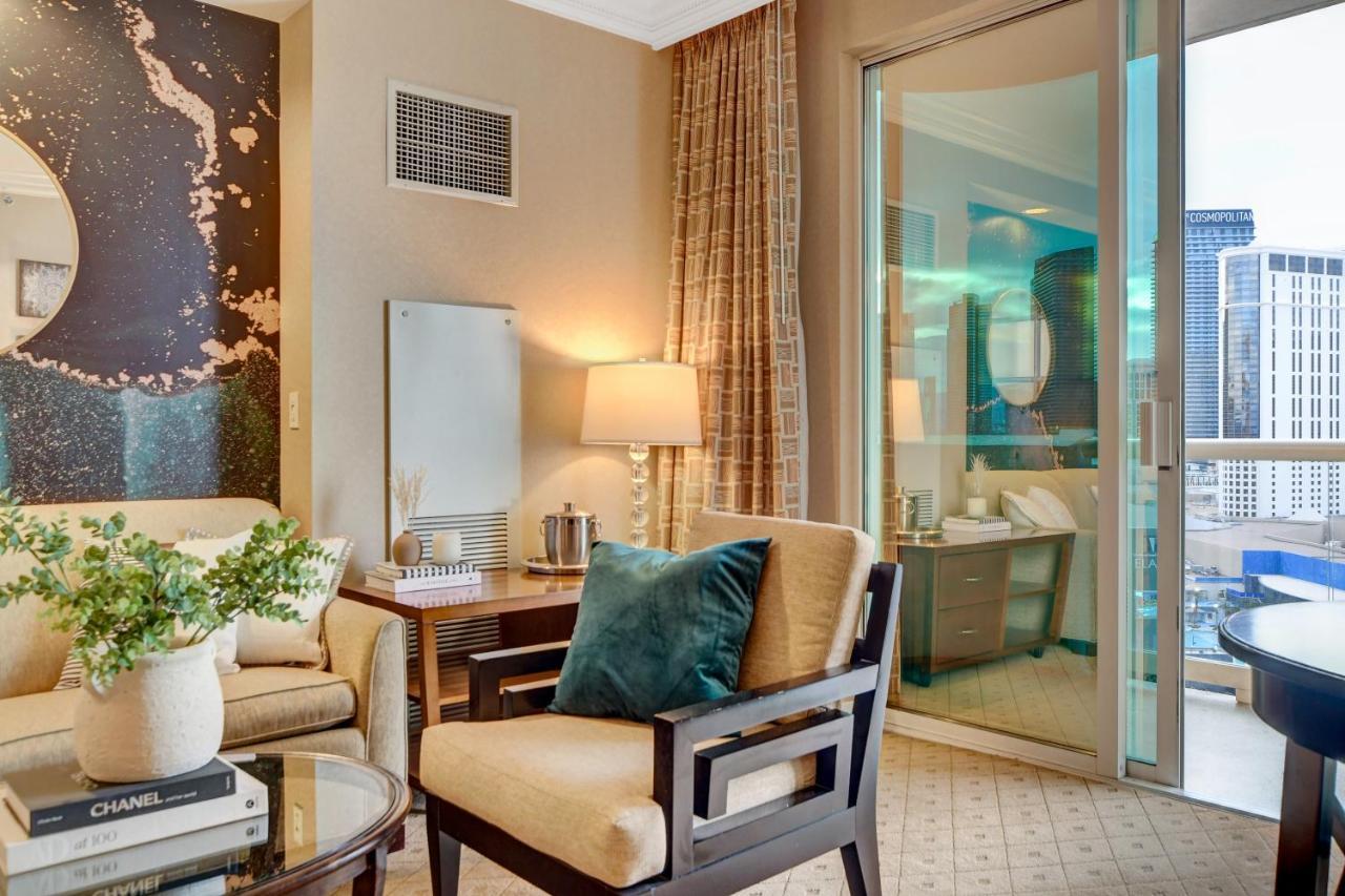 Balcony Full Strip View Suite Mgm Signature Free Valet Las Vegas Luaran gambar